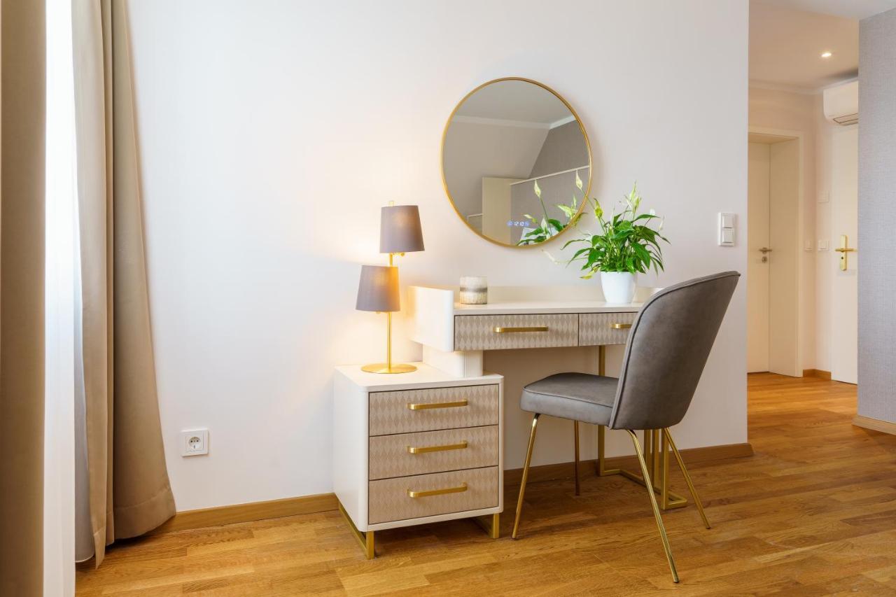 Hotel Wilder Mann Меерсбург Екстериор снимка