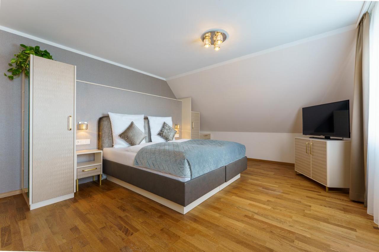 Hotel Wilder Mann Меерсбург Екстериор снимка